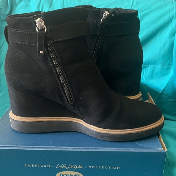 Dr. Scholl’s Jacinda black wedge bootie. Comes with original box - Picture 6 of 7